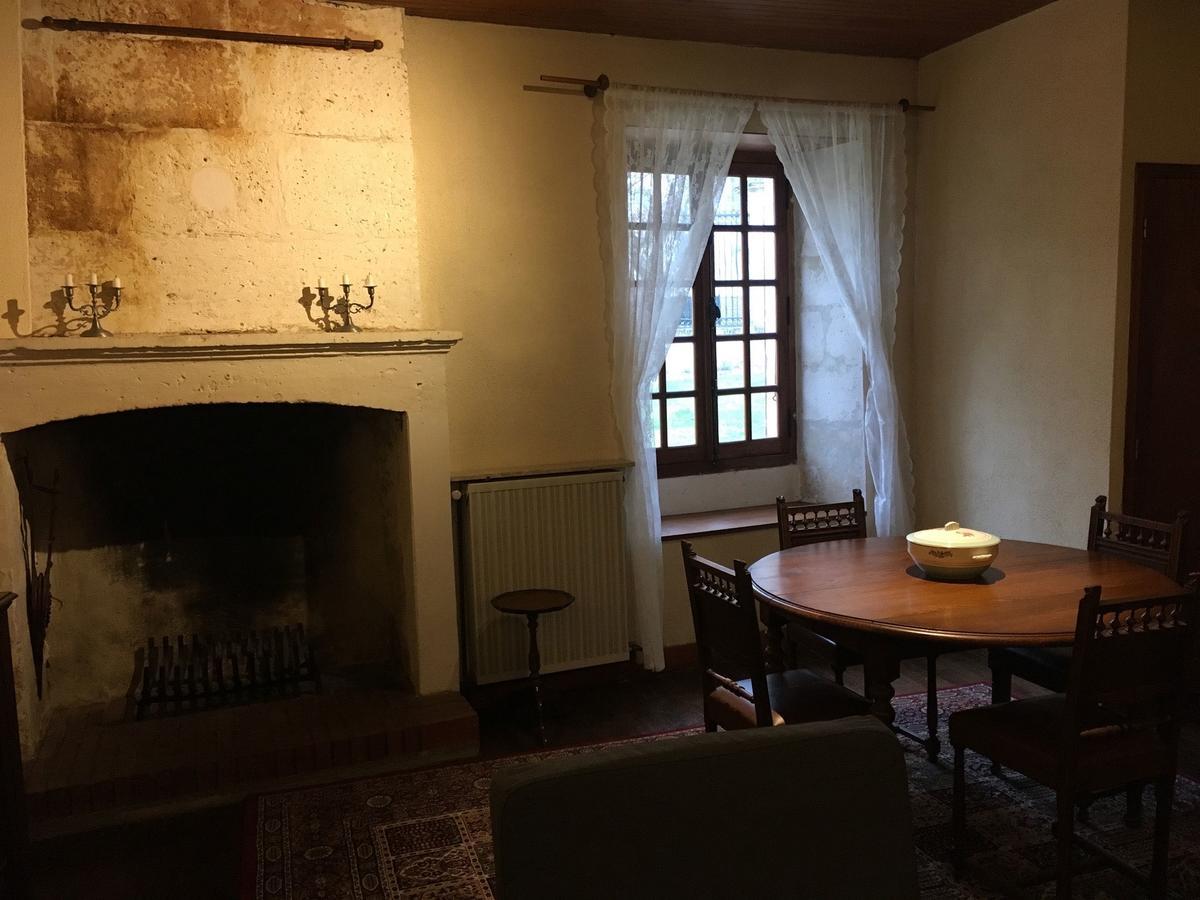 Au Pied Du Chateau Bourdeilles Exteriér fotografie